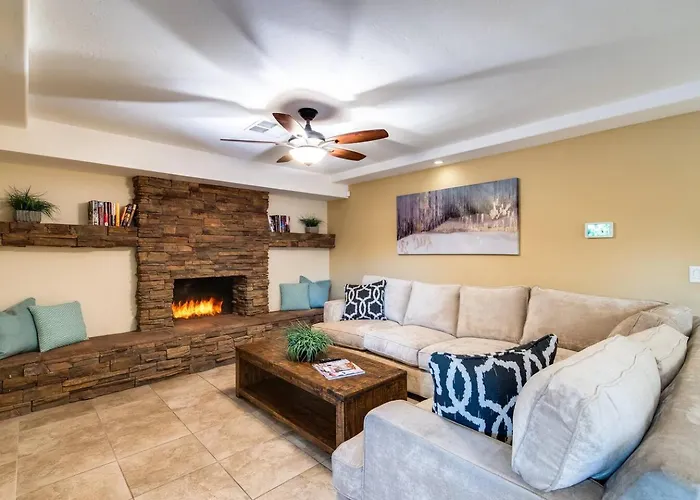 Large 4br Pool Near Old Town Asu Baseball *