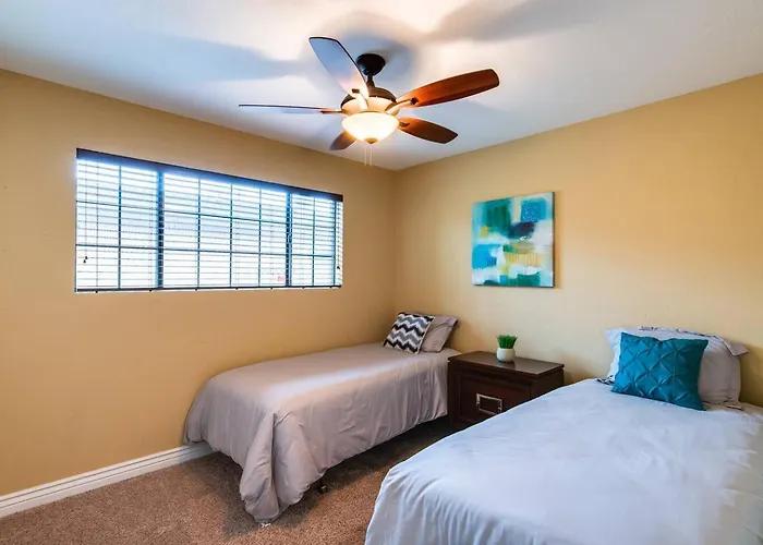 Large 4br Pool Near Old Town Asu Baseball